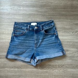 H&M, blue jean shorts